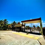 Casinha Da Praia Em Condominio Em Frente Ao Mar